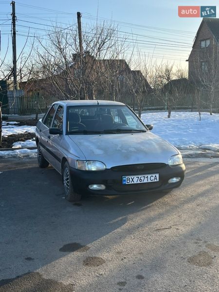 Хэтчбек Ford Escort 1996 в Хмельницком