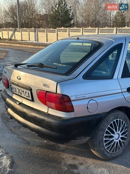 Хэтчбек Ford Escort 1996 в Хмельницком