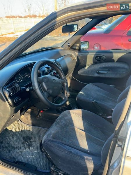 Хэтчбек Ford Escort 1996 в Хмельницком