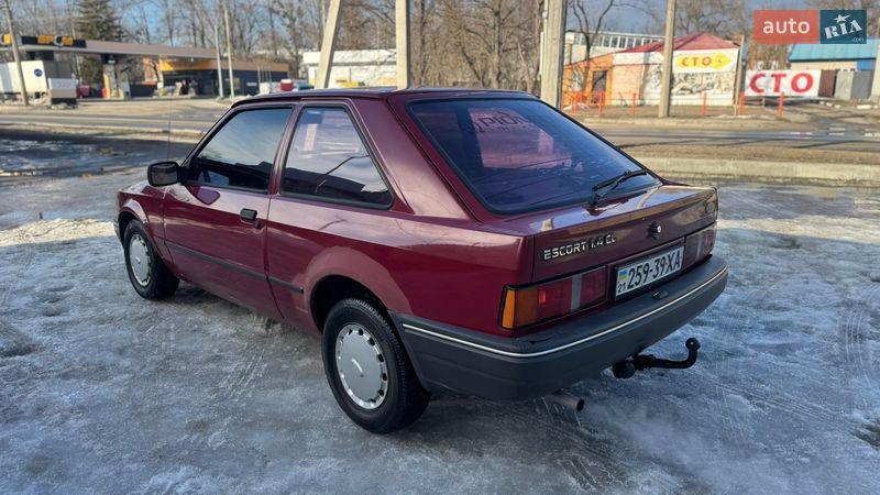 Хэтчбек Ford Escort 1990 в Харькове