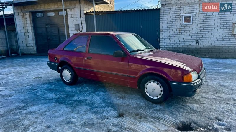 Хэтчбек Ford Escort 1990 в Харькове