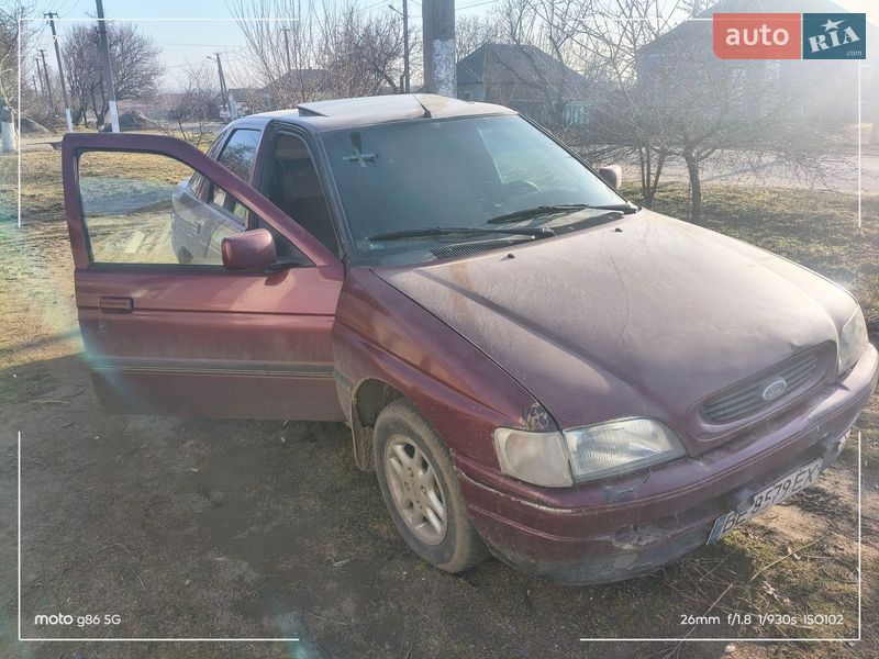 Хетчбек Ford Escort 1994 в Вознесенську