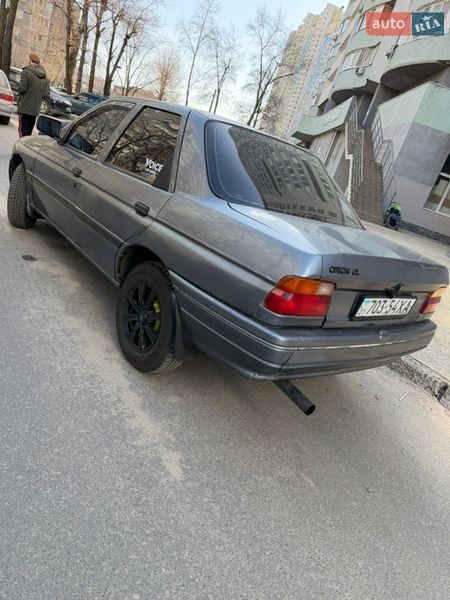 Седан Ford Escort 1991 в Києві