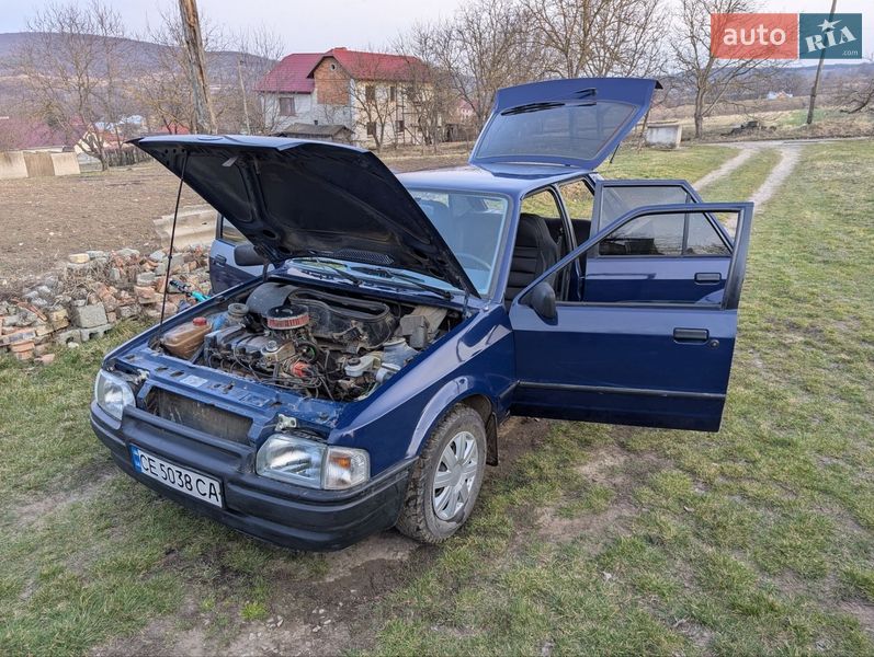 Хэтчбек Ford Escort 1988 в Великом Кучурове