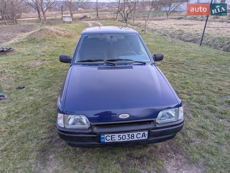 Хэтчбек Ford Escort 1988 в Великом Кучурове