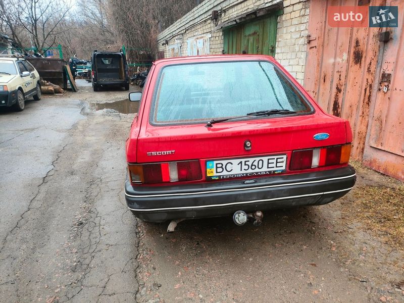 Хэтчбек Ford Escort 1988 в Харькове фото 3 Хэтчбек Ford Escort 1988 в Харькове