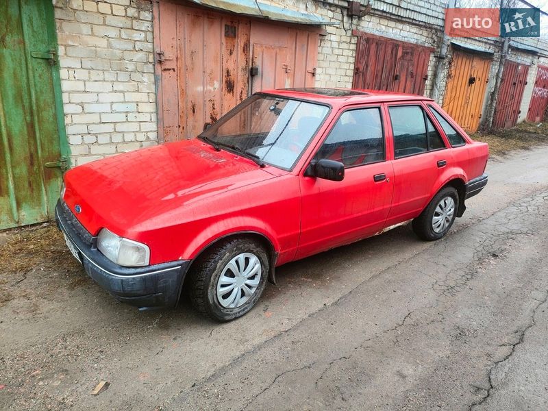 Хэтчбек Ford Escort 1988 в Харькове фото 2 Хэтчбек Ford Escort 1988 в Харькове