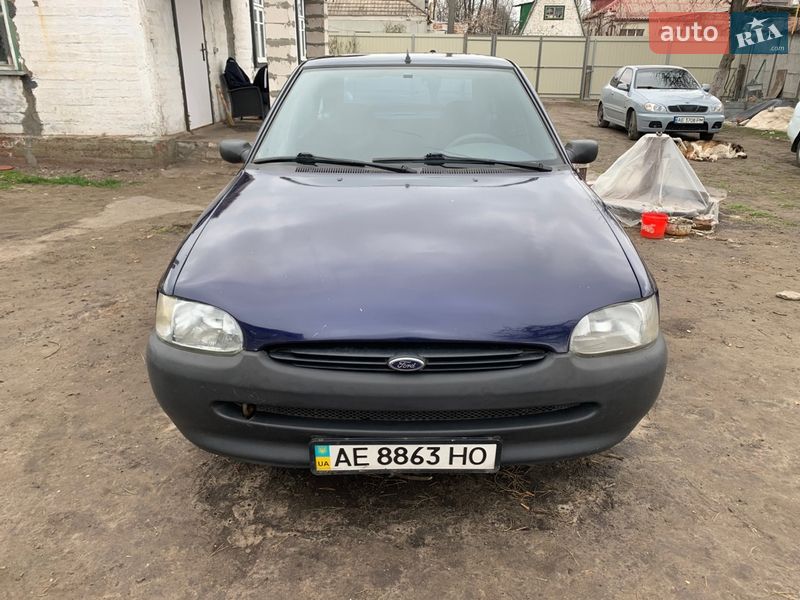 Хэтчбек Ford Escort 1995 в Днепре фото 2 Хэтчбек Ford Escort 1995 в Днепре