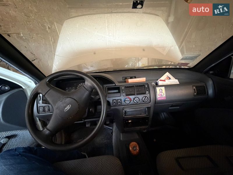 Хетчбек Ford Escort 1991 в Броварах фото 5 Хетчбек Ford Escort 1991 в Броварах