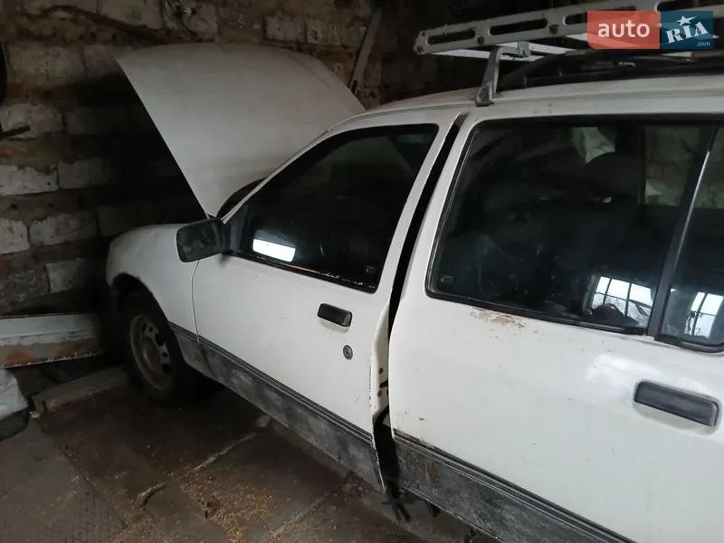 Ford Escort 1989 VIN WF0NXXGBBNKC79696 фото оголошення 2 з 40