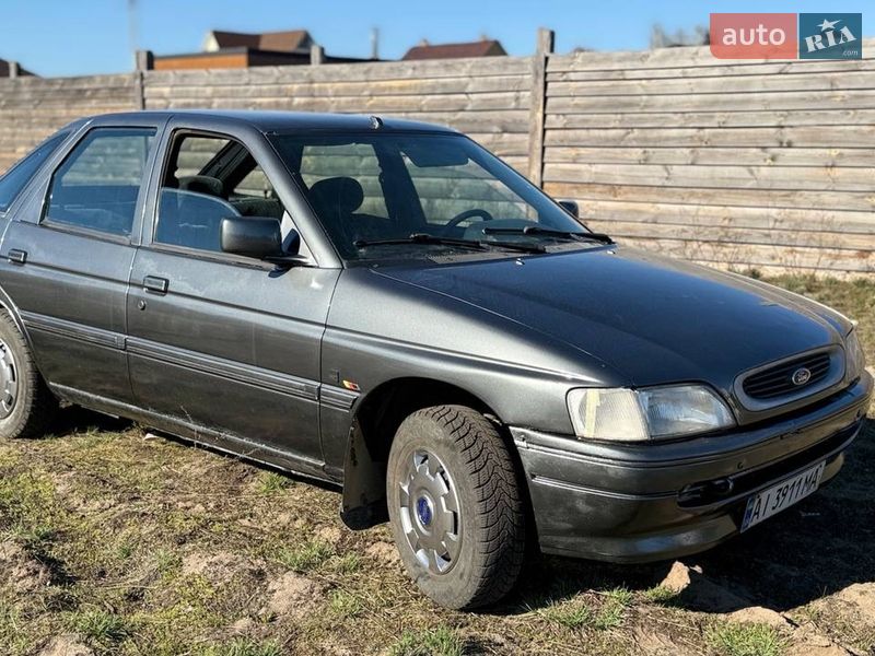 Хэтчбек Ford Escort 1992 в Буче фото Хэтчбек Ford Escort 1992 в Буче