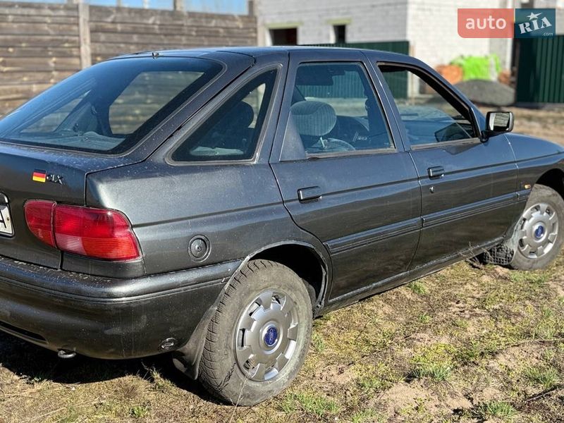 Хэтчбек Ford Escort 1992 в Буче фото 6 Хэтчбек Ford Escort 1992 в Буче