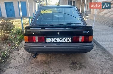 Хетчбек Ford Escort 1989 в Бершаді