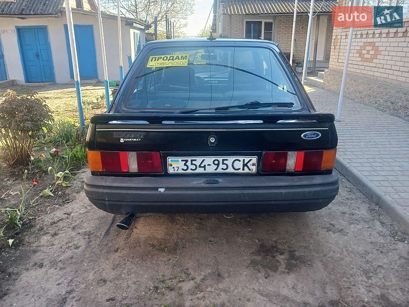 Хетчбек Ford Escort 1989 в Бершаді