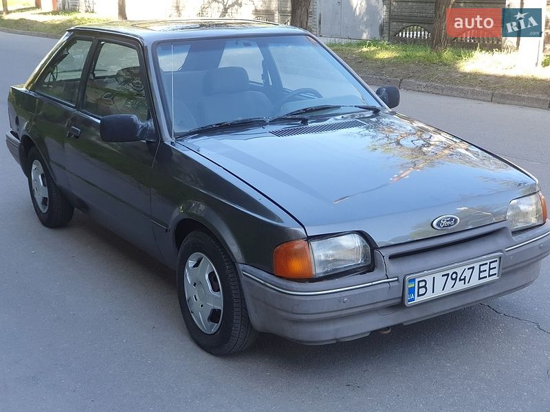 Хетчбек Ford Escort 1986 в Кременчуці