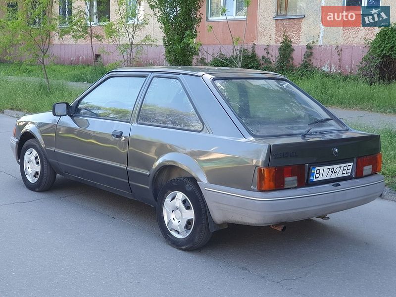 Хетчбек Ford Escort 1986 в Кременчуці