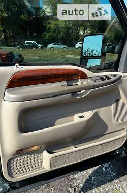 Позашляховик / Кросовер Ford Excursion 2001 в 