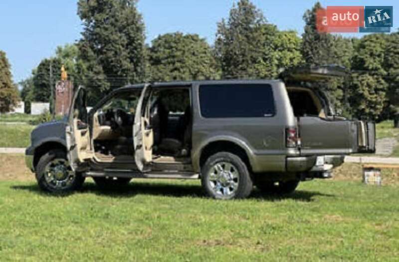 Внедорожник / Кроссовер Ford Excursion 2004 в Киеве