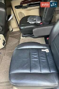 Внедорожник / Кроссовер Ford Excursion 2004 в 