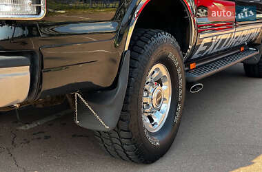 Внедорожник / Кроссовер Ford Excursion 2005 в 