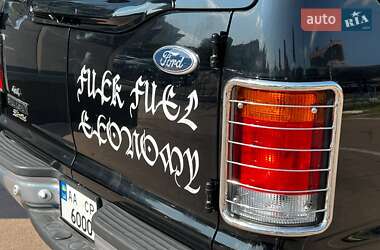 Позашляховик / Кросовер Ford Excursion 2005 в 