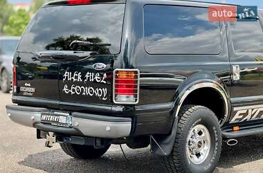 Внедорожник / Кроссовер Ford Excursion 2005 в 