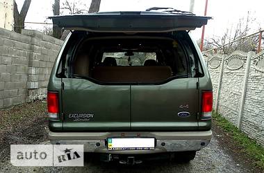Внедорожник / Кроссовер Ford Excursion 2005 в 