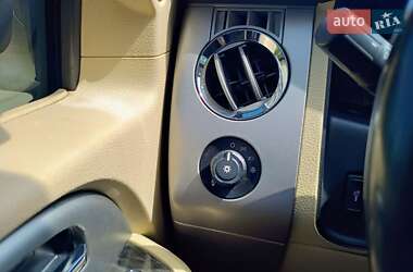 Внедорожник / Кроссовер Ford Expedition 2015 в 