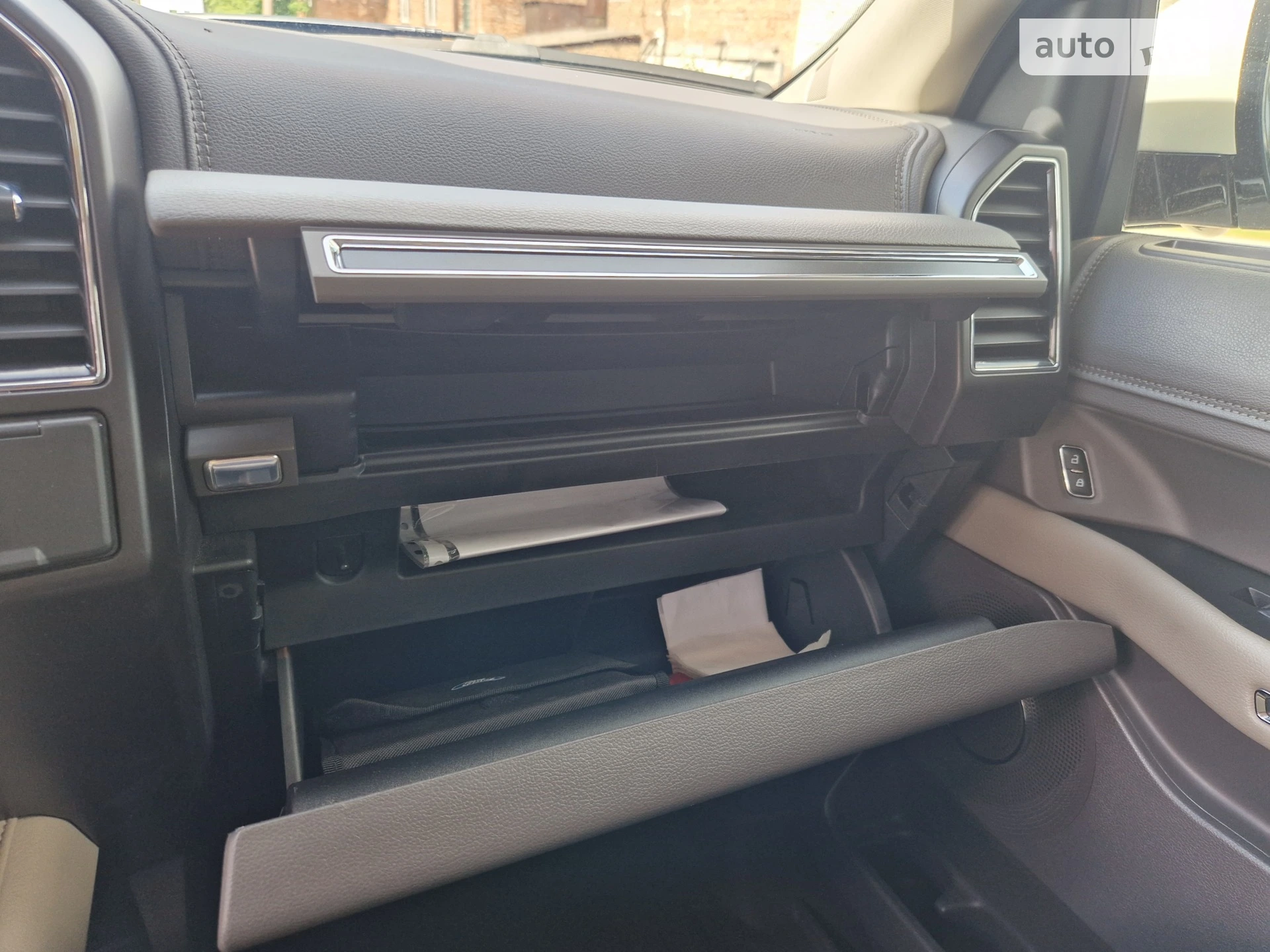 2020 Ford Expedition - мініатюра 21