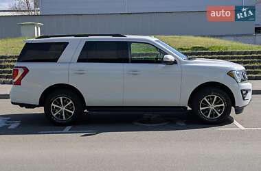Позашляховик / Кросовер Ford Expedition 2019 в 