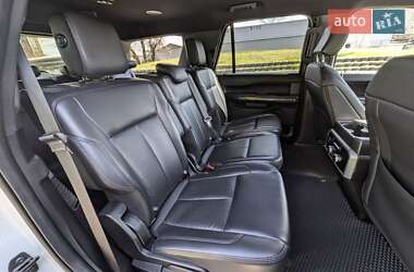 Позашляховик / Кросовер Ford Expedition 2019 в 