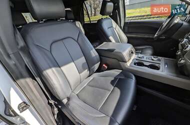 Позашляховик / Кросовер Ford Expedition 2019 в 