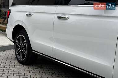 Внедорожник / Кроссовер Ford Expedition 2021 в 