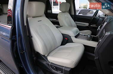 Внедорожник / Кроссовер Ford Expedition 2018 в 