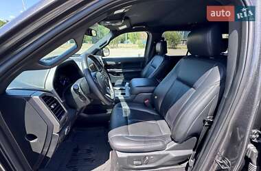 Внедорожник / Кроссовер Ford Expedition 2019 в 