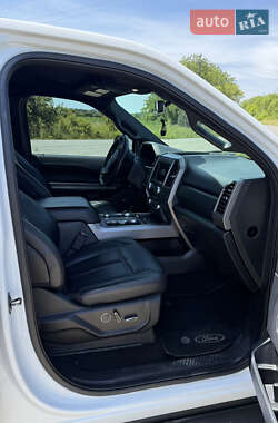Внедорожник / Кроссовер Ford Expedition 2019 в 