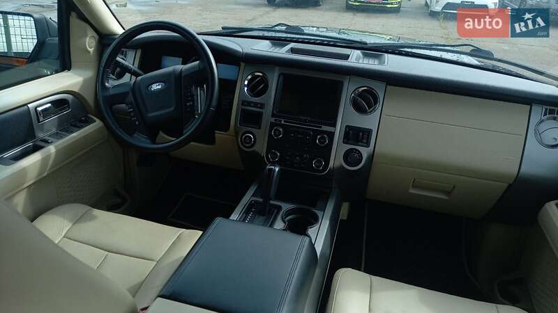 Внедорожник / Кроссовер Ford Expedition 2014 в Киеве