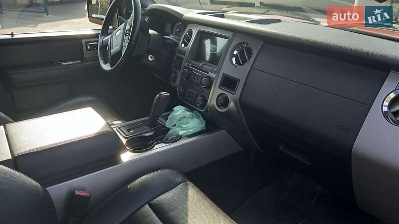 Позашляховик / Кросовер Ford Expedition 2016 в Києві фото 79 Позашляховик / Кросовер Ford Expedition 2016 в Києві