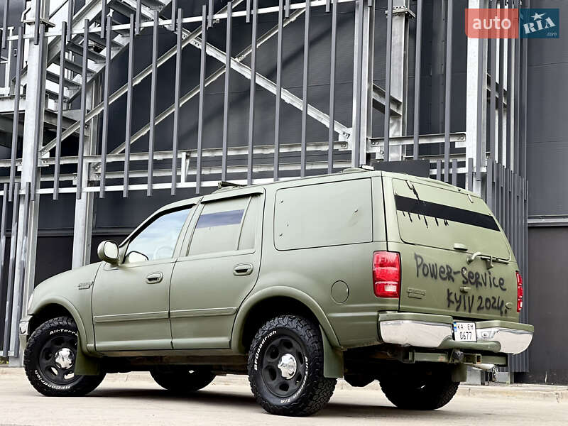 Внедорожник / Кроссовер Ford Expedition 1999 в Киеве
