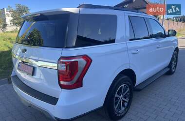 Позашляховик / Кросовер Ford Expedition 2019 в 