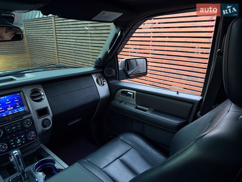 Позашляховик / Кросовер Ford Expedition 2017 в Одесі
