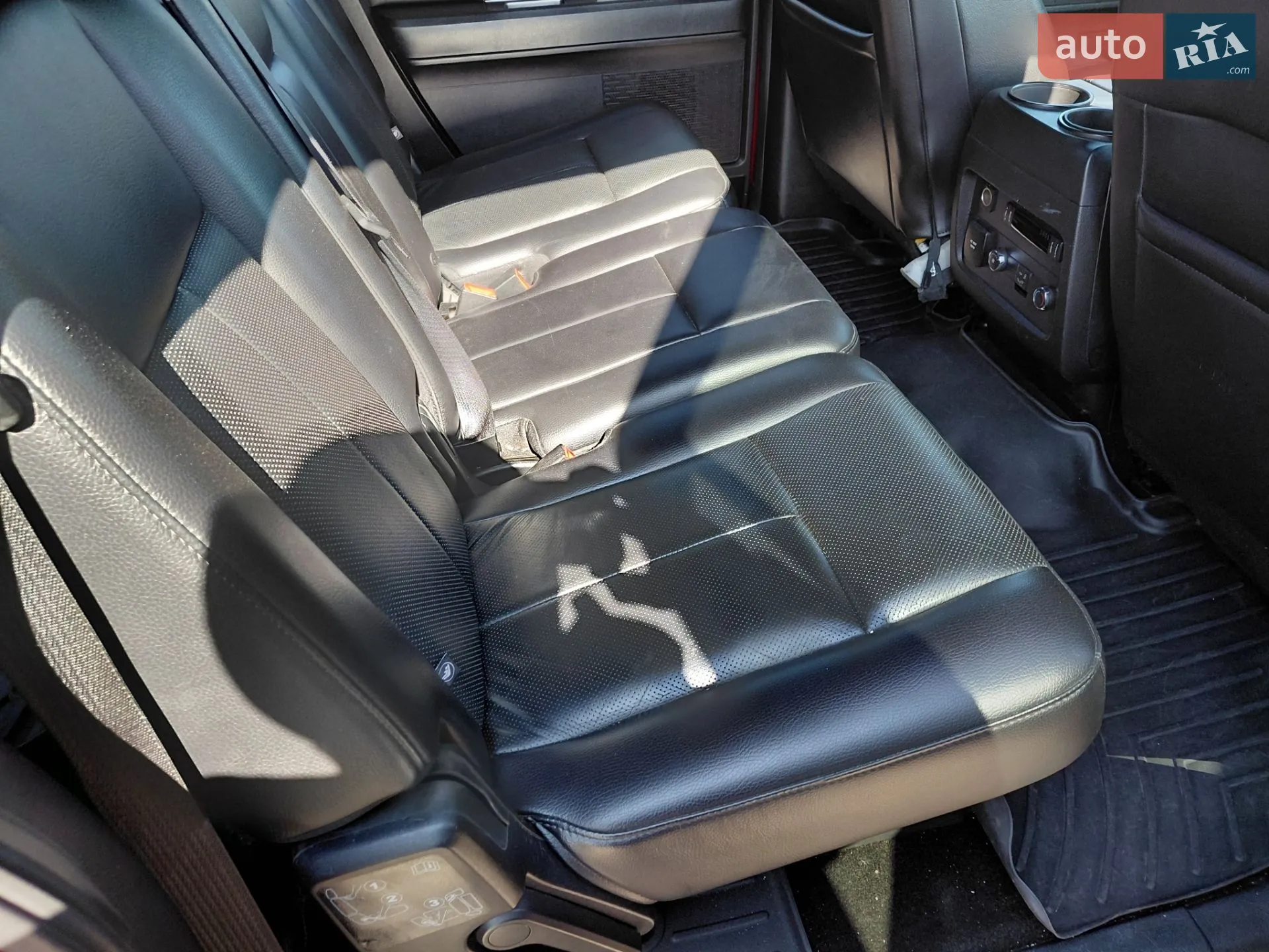 2016 Ford Expedition - мініатюра 121