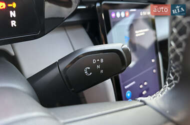 Внедорожник / Кроссовер Ford Explorer EV 2024 в 
