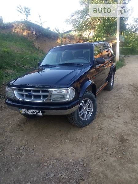 Позашляховик / Кросовер Ford Explorer 1995 в Косові