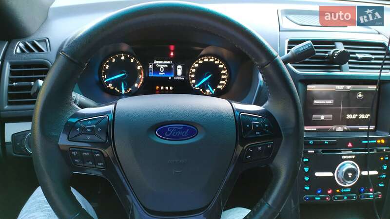 Позашляховик / Кросовер Ford Explorer 2016 в Рокитному