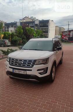 Позашляховик / Кросовер Ford Explorer 2016 в Києві