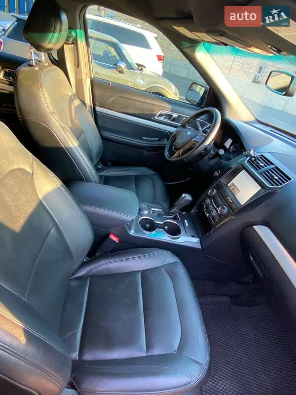 Внедорожник / Кроссовер Ford Explorer 2016 в Киеве