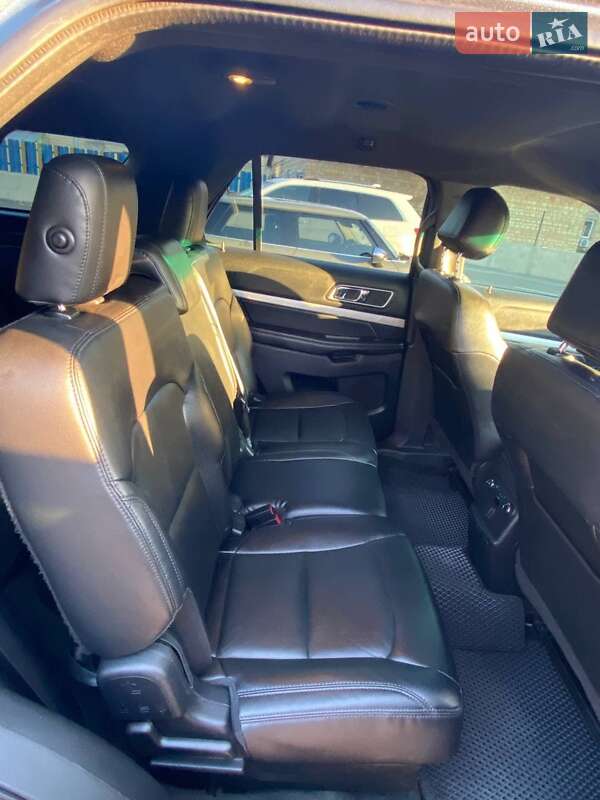 Внедорожник / Кроссовер Ford Explorer 2016 в Киеве