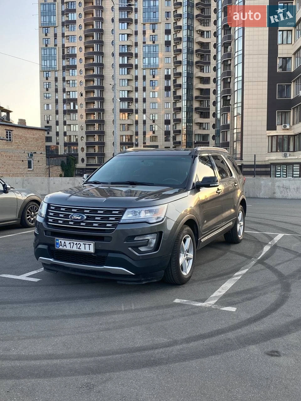 2016 Ford Explorer - мініатюра 16