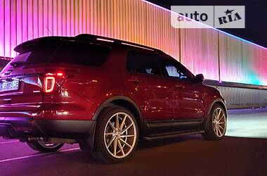 Внедорожник / Кроссовер Ford Explorer 2015 в 